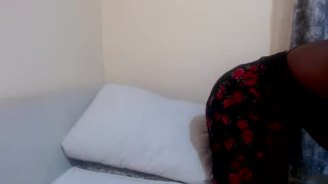 Snapshot of pixietease1 chatting on September 27, 8:47 pm pixietease1 online show from September 27, 8:47 pm