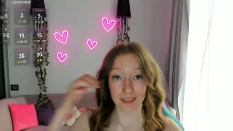 Pixie Crush  online show from May 12, 3:20 pm