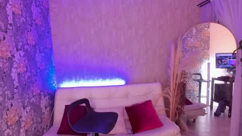 cris online show from October 3, 1:46 am