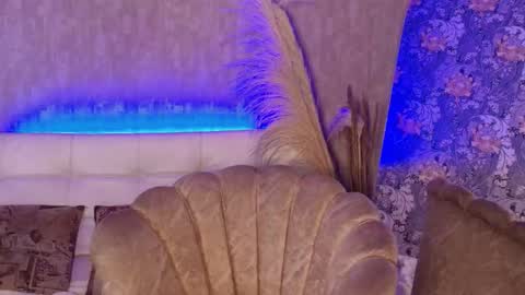 Snapshot of pixy_20 chatting on February 21, 3:51 am cris online show from February 21, 3:51 am