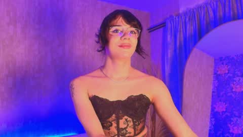 Snapshot of pixy_20 chatting on April 6, 3:04 am cris online show from April 6, 3:04 am