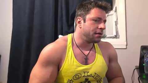 pizza_biceps online show from January 15, 4:39 am
