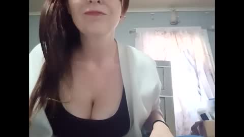 Snapshot of pizzedwife chatting on December 3, 10:18 pm pizzedwife online show from December 3, 10:18 pm