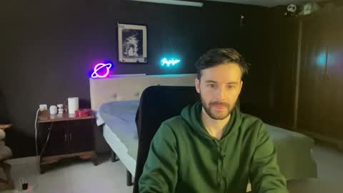 placebo14 online show from February 3, 3:50 pm