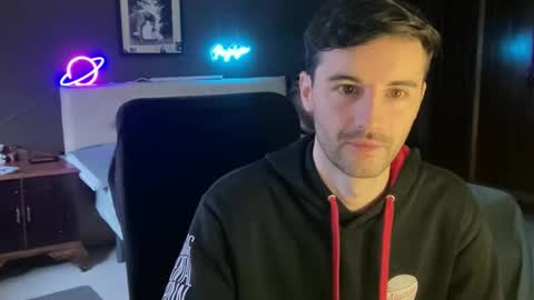 placebo14 online show from February 8, 4:43 pm