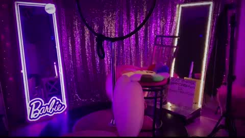 Snapshot of plasticfuckdoll chatting on January 25, 8:10 am Dumb bimbo fuck doll online show from January 25, 8:10 am
