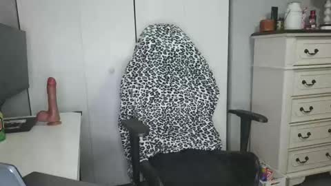 platinum_princess_nicole online show from December 23, 1:03 am