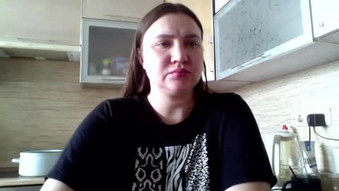 Snapshot of play_with_fire_ chatting on March 31, 2:24 am play_with_fire_ online show from March 31, 2:24 am