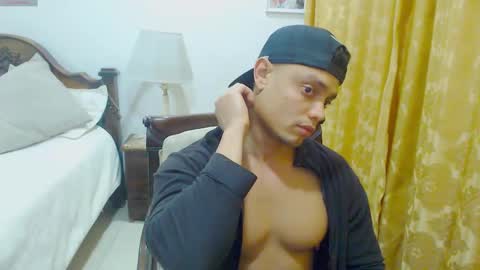 Snapshot of playboy_sex6 chatting on February 21, 3:12 am PETER online show from February 21, 3:12 am