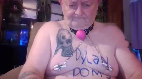 Snapshot of playboychas chatting on March 31, 12:45 am chaz online show from March 31, 12:45 am