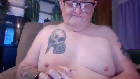 Snapshot of playboychas chatting on April 5, 4:09 am chaz online show from April 5, 4:09 am