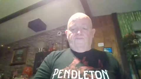 Snapshot of playboychas chatting on April 7, 5:19 am chaz online show from April 7, 5:19 am