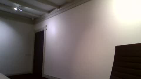 Snapshot of playboyy19 chatting on January 3, 4:27 pm playboyy19 online show from January 3, 4:27 pm