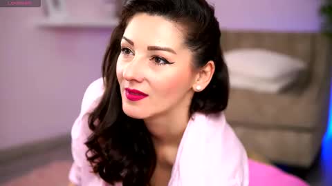 playful_issa online show from February 25, 4:44 am