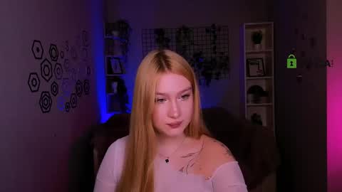 Sophie online show from May 3, 7:31 pm