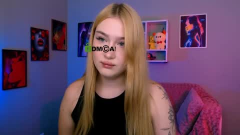 Sophie online show from May 16, 7:12 pm