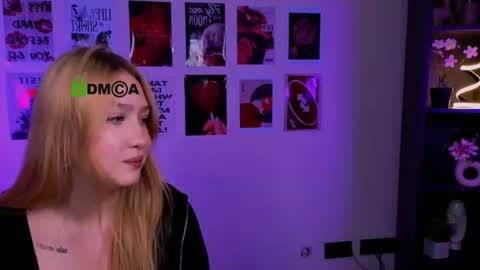 Snapshot of playful_sophie chatting on July 3, 7:31 pm Sophie online show from July 3, 7:31 pm