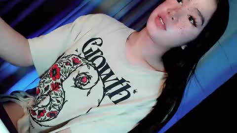 Snapshot of playfulcock69_kate chatting on February 20, 7:43 am kate online show from February 20, 7:43 am