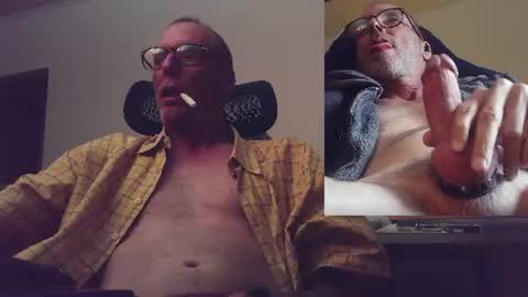 Snapshot of playfuljoy chatting on August 7, 2:35 am StudMan online show from August 7, 2:35 am