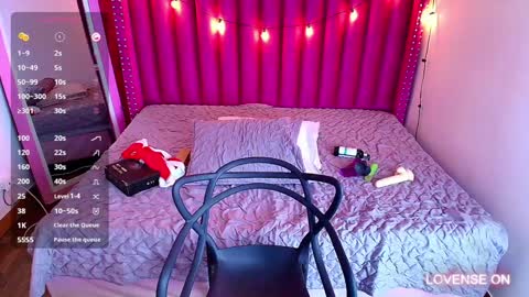 Snapshot of playfuljust_18 chatting on December 2, 3:36 pm SAMARA online show from December 2, 3:36 pm