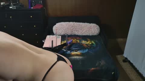 Snapshot of playfulpixxxie chatting on October 13, 3:23 pm Playfulpixiee online show from October 13, 3:23 pm