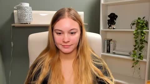 Valeria online show from December 21, 11:11 am