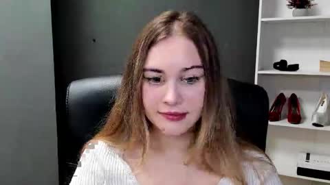 Snapshot of playgirl_valeria chatting on March 1, 2:41 pm Valeria online show from March 1, 2:41 pm