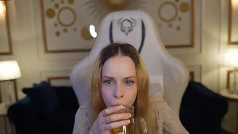 Lana online show from November 3, 11:11 am