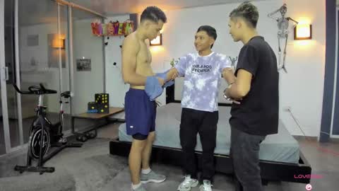   online show from October 6, 11:13 pm