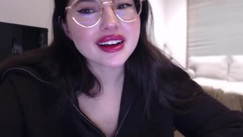 Mary online show from December 18, 10:05 pm