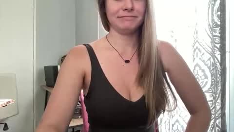 Caity online show from November 7, 6:08 pm