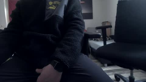 Snapshot of plboy23 chatting on October 19, 11:11 am Hello ask me . Im glad to see you here in my room. Welcome PVT is open online show from October 19, 11:11 am