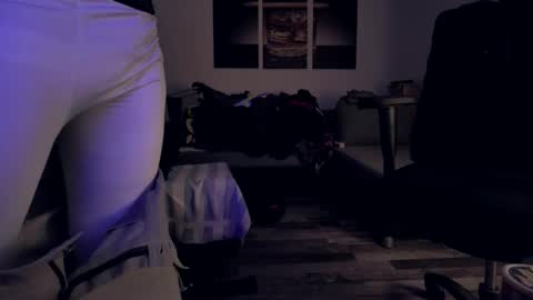 Snapshot of plboy23 chatting on November 24, 6:40 pm Hello ask me . Im glad to see you here in my room. Welcome PVT is open online show from November 24, 6:40 pm