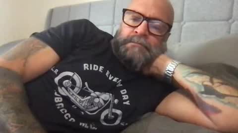 PleaseSitOnMyCock online show from April 2, 2:47 pm