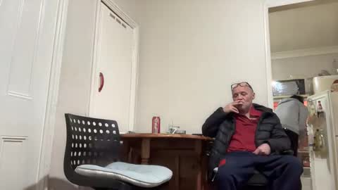 Snapshot of pleasure6887604 chatting on February 16, 10:39 pm MirIsk online show from February 16, 10:39 pm