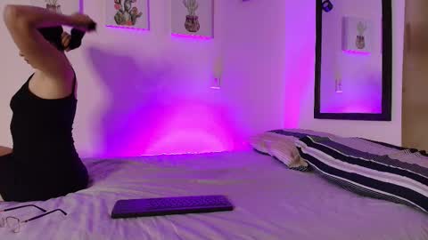 Snapshot of pleasurecompany chatting on January 11, 4:39 am sergio natalie online show from January 11, 4:39 am