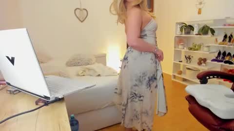 PleasureWitch online show from February 6, 7:40 pm