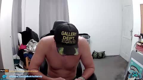 plkrisztian online show from November 17, 8:53 am