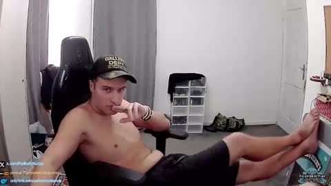 plkrisztian online show from November 23, 7:13 pm