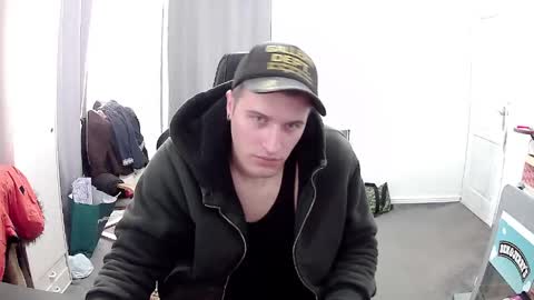 plkrisztian online show from March 31, 12:16 pm