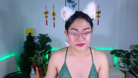 Ploysai online show from February 11, 7:35 am