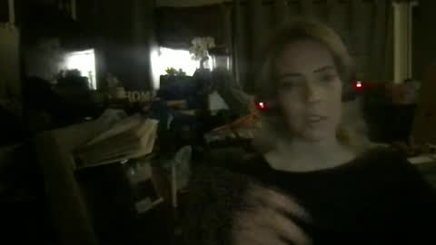 Snapshot of plsevacuate chatting on February 14, 6:32 am plsevacuate online show from February 14, 6:32 am