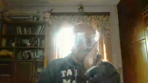 Snapshot of plu07f3520 chatting on May 2, 10:53 am plu07f3520 online show from May 2, 10:53 am
