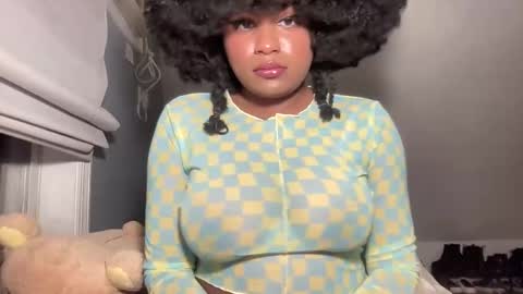 Snapshot of plushicore chatting on February 25, 5:50 am stariette online show from February 25, 5:50 am