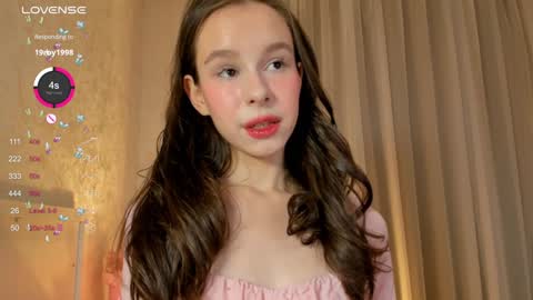 Sophie online show from December 3, 7:00 pm