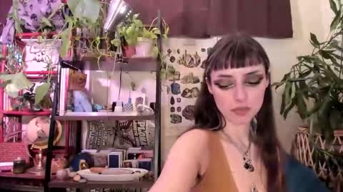 Goddess Pluto online show from March 4, 10:05 pm