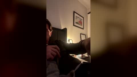 alleyesonme online show from March 1, 3:30 am