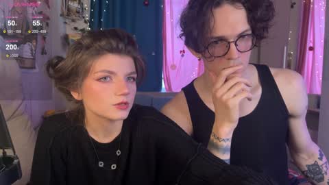 Snapshot of pocket_lovers chatting on January 8, 9:32 am Cute Sofia and Handsome Richy online show from January 8, 9:32 am