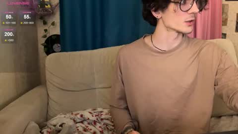 Cute Sofia and Handsome Richy online show from December 1, 2:05 am