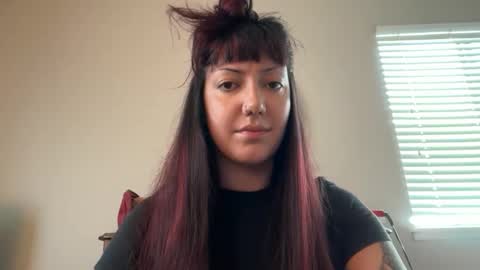 Snapshot of pocketnikki chatting on May 21, 10:28 pm pocketnikki online show from May 21, 10:28 pm